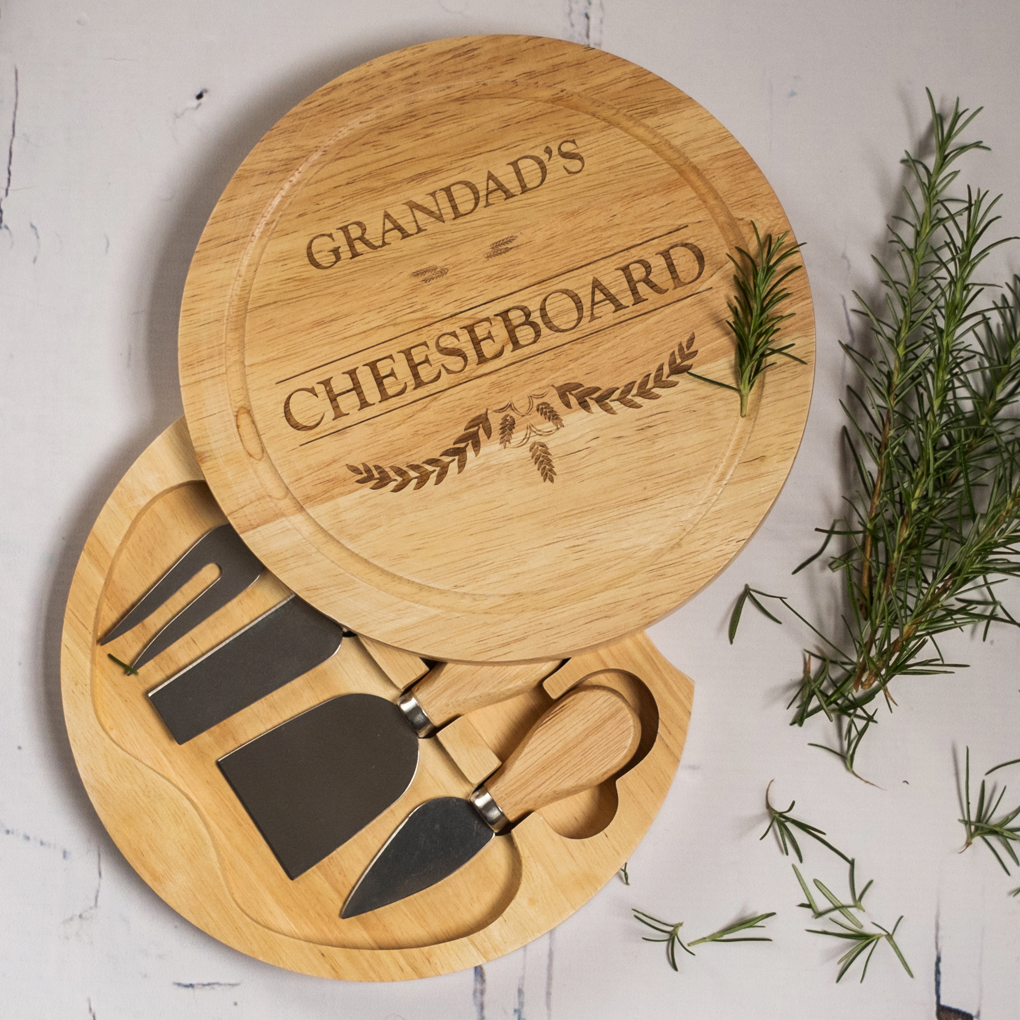 Grandads cheeseboard with knives set