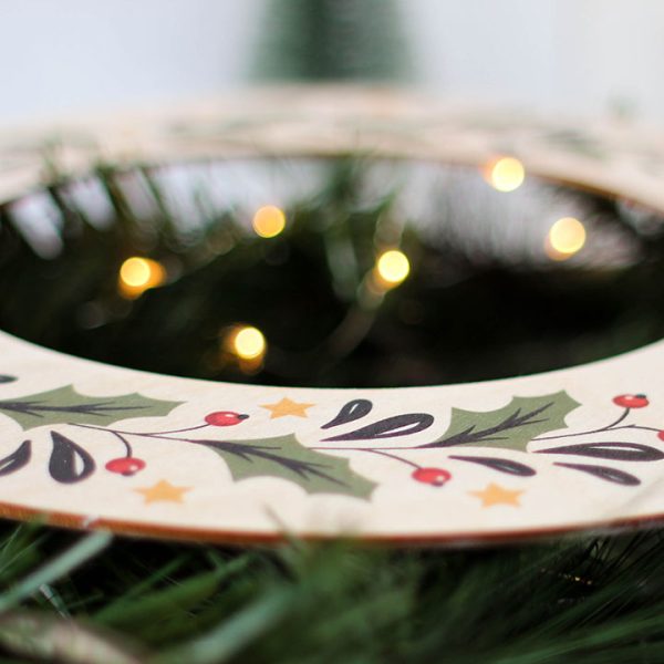 Personalised Christmas Wreath, Holly XMRFWR002UV
