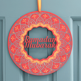 Ramadan Mubarak Wreath In Wood RFWR002UV